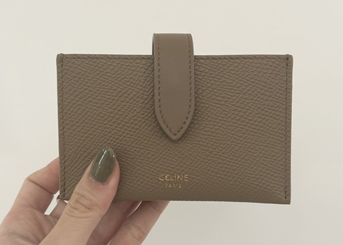 《レディース》が選ぶ「名刺入れ」人気ブランド29選!【2026年】