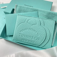 Tiffany & Co.(ティファニー)の「レザーグッズ」おすすめ厳選!~バッグ・お財布・カードケース~