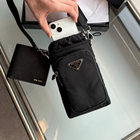 ポケット付き「スマホショルダーバッグ」人気9選!-スマホと財布が入ればいい理想バッグ♡