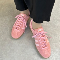 《サイズ感》アディダスの「バミューダ」スニーカーなぜ人気?-人気色・コーデ術まで徹底解説!