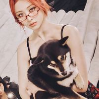 【モードかつエネルギッシュな魅力抜群♡】LE SSERAFIMユンジンのヘアメイクまとめ。