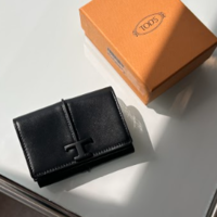 トッズの新作『オールブラックのお財布』は大人っぽさ◎〈BUYMAなら公式より3万円以上もお得〉