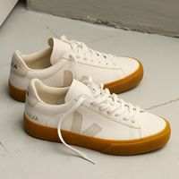 洗練されたオトナスタイルはフランスのシューズブランド『VEJA(ヴェジャ)』で嗜むべし☆