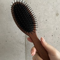 頭皮ケアも叶う『クッションブラシ』の魅力をおさらい。~美髪を保つためのマストハブ~