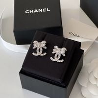 ご褒美に♡シャネルの「リボンピアス」が可愛い!