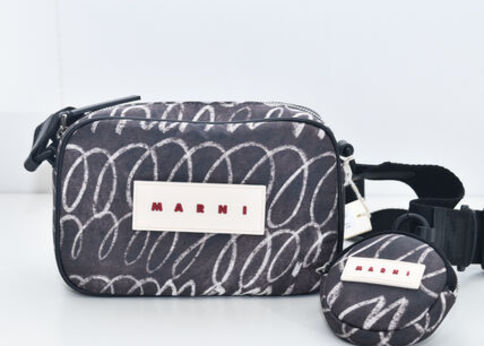 海外限定【速送！】マークジェイコブス メタリックショルダーバッグ