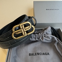 パートナーも自分も喜ぶ『お揃いプレゼント』おすすめ5選!〈予算1万〜6万円台〉