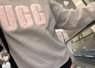 SNSバズり中!UGG(アグ)のロゴトップスをチェックしよう♡
