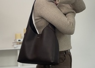 コーチのショルダーバッグ『ブルックリン』がSNSで話題沸騰中!〈BUYMAなら4万円台~〉