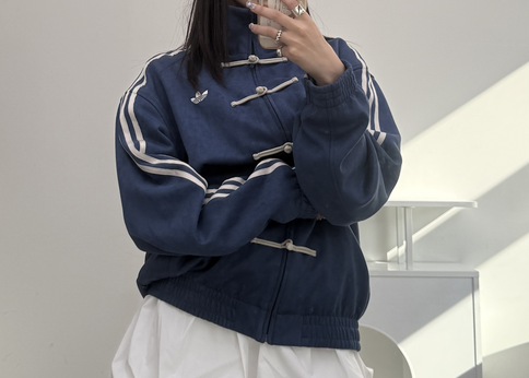中国限定「adidasチャイナ」を着てみた!-日本どこで買える?サイズ感や 中国限定「adidasチャイナ」を着てみた!-日本どこで買える?サイズ感や