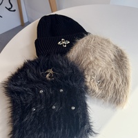 シルバーパーツ付きの『ビーニー』がビジュアル大優勝!〈おすすめ3選〉