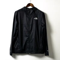 実用性No.1ノースフェイス「アウター」vs「トップス」は何が売れてる?