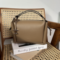 【トッズの知る人ぞ知る名品バッグを発見♡】「バウレットミニバッグ」はオシャレな大人に響く!
