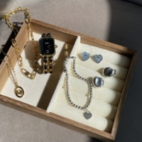 GUCCI☆クリスタル付き メタル ダブルG ブローチ☆すぐ届く! (GUCCI GUCCI☆クリスタル付き メタル ダブルG ブローチ☆すぐ届く! (GUCCI
