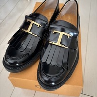 【TOD’Sのローファー】人気急浮上中!“大人カジュアル”にちょうどいい一足