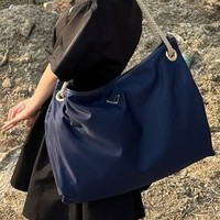 “買い”なアイテムがズラり!プラダの定番「Re-Nylon」の新作バッグが可愛すぎる♡