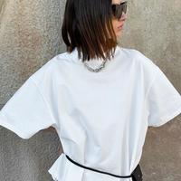 「なんとなく地味」を回避。白T×1点映えのスタイル提案!