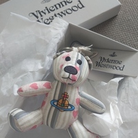 ヴィヴィアンの『テディベア・キーホルダー』でバッグを飾りたい!