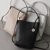 通勤や旅行におすすめ♡UNDER2万円台で買える「高見えトートバッグ」10選