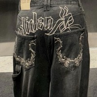 お尻のロゴが映える『韓国デニムパンツ』で後ろ姿もおしゃれに♡〈おすすめ3選〉