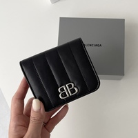 ストリートモード堪能!バレンシアガ『モナコシリーズ』とは?人気商品図鑑!