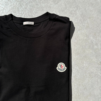 【2025年最新版】ハイブランドのおすすめ『ロゴTシャツ』10選!この夏着るならコレ!