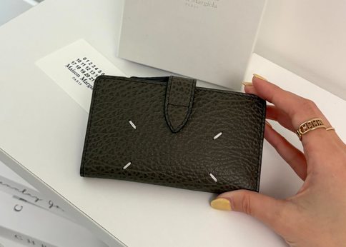 QOLが向上!】マルジェラのフラグメントケースは、マイ殿堂入りかも QOLが向上!】マルジェラのフラグメントケースは、マイ殿堂入りかも