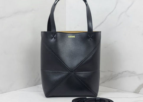 ランキング-旅行にも普段使いにも!大容量なのにおしゃれな「LOEWEバッグ」特集