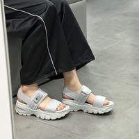 水辺も街もOK!-ザ ノースフェイスのサンダルで作るエフォートレスな夏