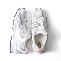 ニューバランス530はなぜ人気?-大人女子が夢中の理由を徹底解説!