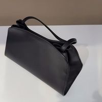 The Rowの新作バッグ『PEGGY(ペギー)』はクラッチ&ショルダーとして使えて実用的◎