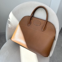 服を選ばないシンプルめな一生モノバッグ8選!