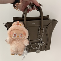 LABUBU(ラブブ)のおしゃれな“つけ方”をSNSで探ってみた!