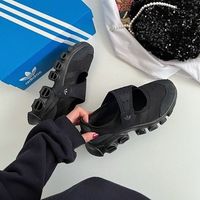 アディダス「アディフォーム」メリージェーンスニーカーが可愛すぎる♡