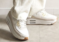 5cm盛れて一日中歩ける!「AIR MAX 90 LV8」は“欲張り女子の神スニーカー”