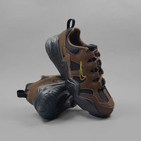 2025秋冬は「ブラウンスニーカー」が流行する予感!