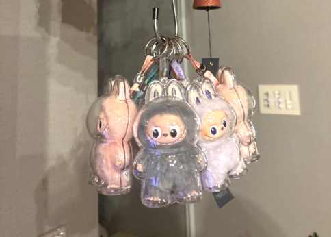 バッグにも鍵にも♡小さくて可愛い『ミニラブブ』が話題!-バイマで実際