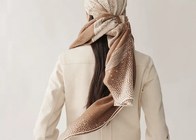 エルメスの名品スカーフ「カシシル」と「カレ」の違いとは?それぞれの魅力を解説