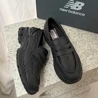 スニーカーローファーとは?人気ブランド5選-おしゃれな選び方をご紹介!