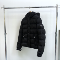 【知得】58%OFFも!PRADAのダウンは『海外アウトレット』で安く買おう♪