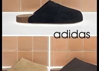 adidas Originals「Adimule Slides」—ラグジュアリー素材で格上げ足元