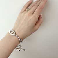 ブルベ肌を引き立てる。エルメスの「シルバー」アクセサリー【人気14選】