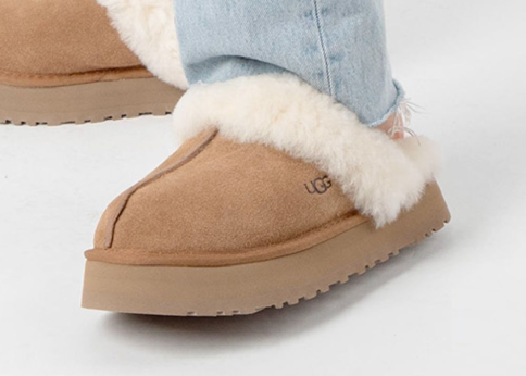 寒い季節も快適に！UGGのあったかルームシューズで過ごすおうち時間