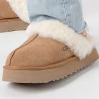 寒い季節も快適に!UGGのあったかルームシューズで過ごすおうち時間