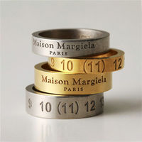 若年層に人気の「カジュアルアクセ」を大人流に着こなすテクニックを伝授☆