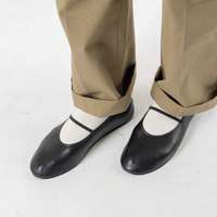 足元から始める贅沢 ― ザ・ロウのバレエシューズで上質な毎日を