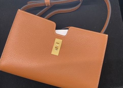ランキング-新鮮でひと目惚れ♡CELINEの「16(セーズ)・ショルダーポシェット」#バイマのこれいいよ