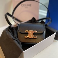 『スマホ手もち派のバッグ』は小さめでリップ&鍵が入れば十分♪〈おすすめ3選〉