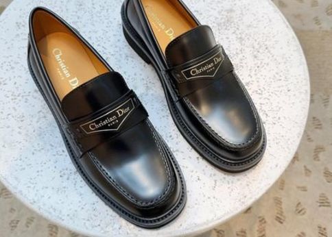 足元から格を上げる一足】Dior Boyローファーが放つ“クラシックの新