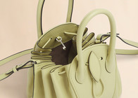 【2025AWの本命バッグ!】MARNI『TULIPEA』が叶える“ロマンティックモダン”な日常